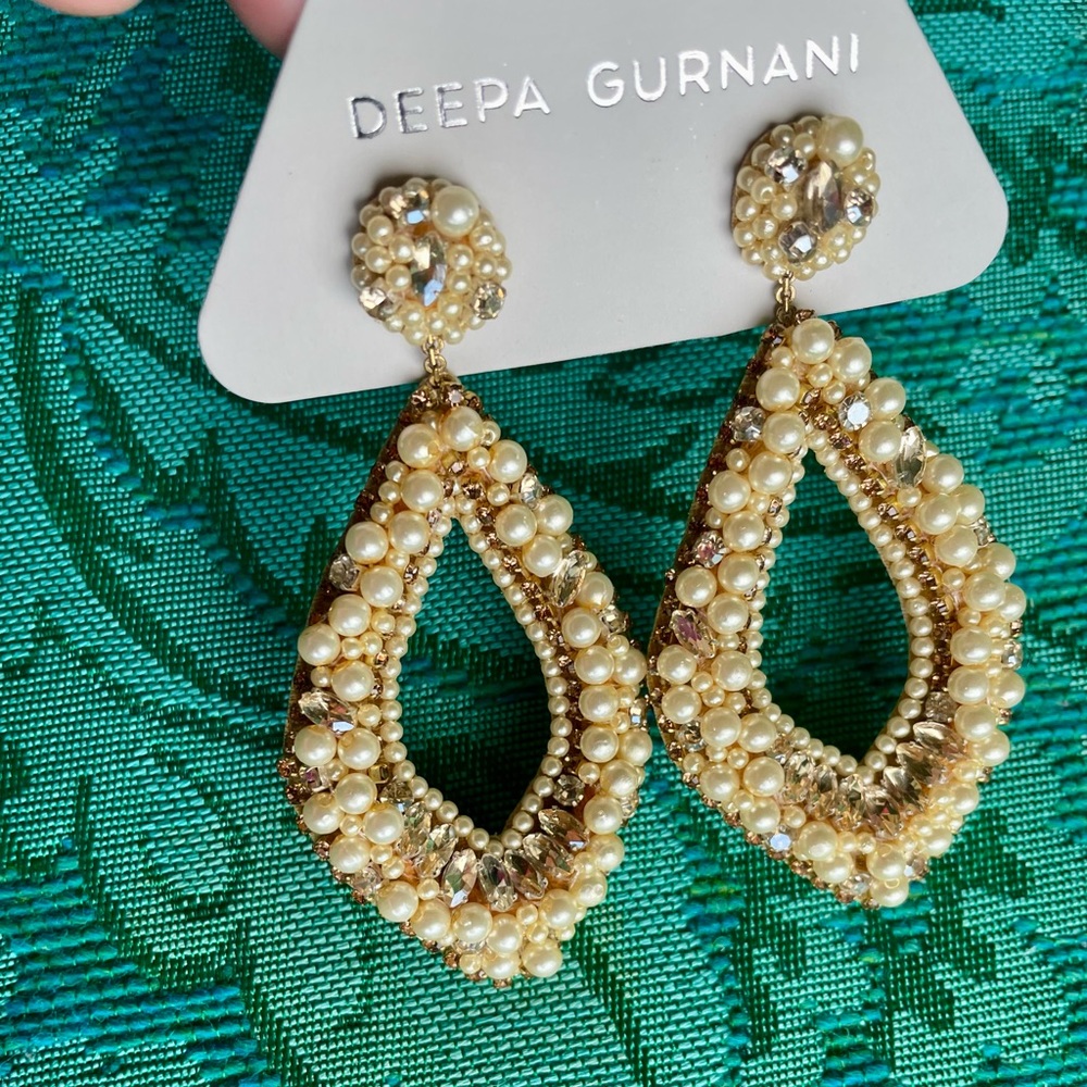 Deepa Gurnani Pearl & Rhinestone Statement Chandelier Earrings Ivory NWT - Picture 10 of 14